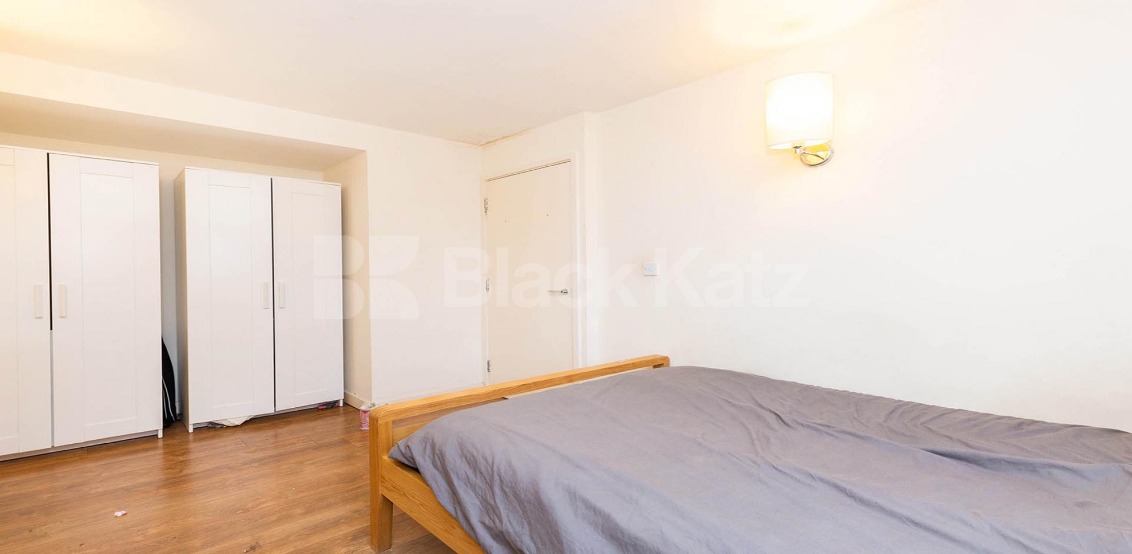 			Balcony Property, 1 Bedroom, 1 bath, 1 reception Apartment			 Stepney Way, Whitechapel/Stepney Green